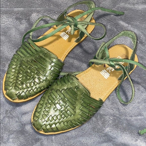 lace up mexican huaraches